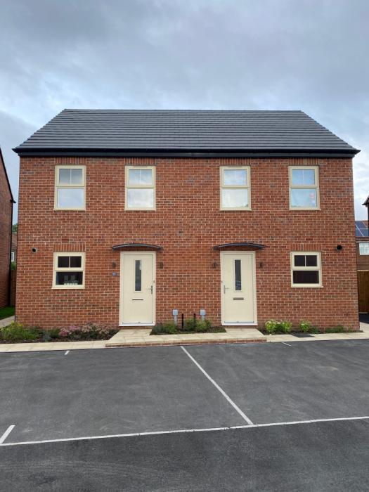 Properties for sale at Hughlings Close